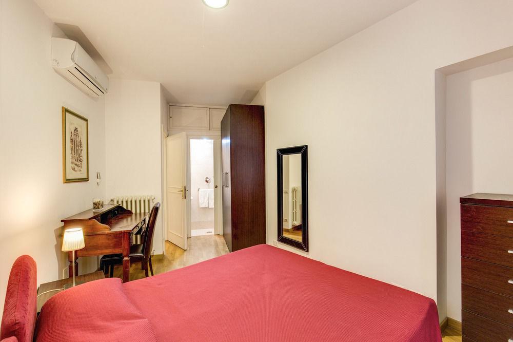 Apollo Apartments Colosseo Roma Exterior foto